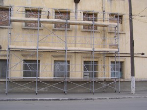 schela_metalica_modulara_fatada_AR-S70